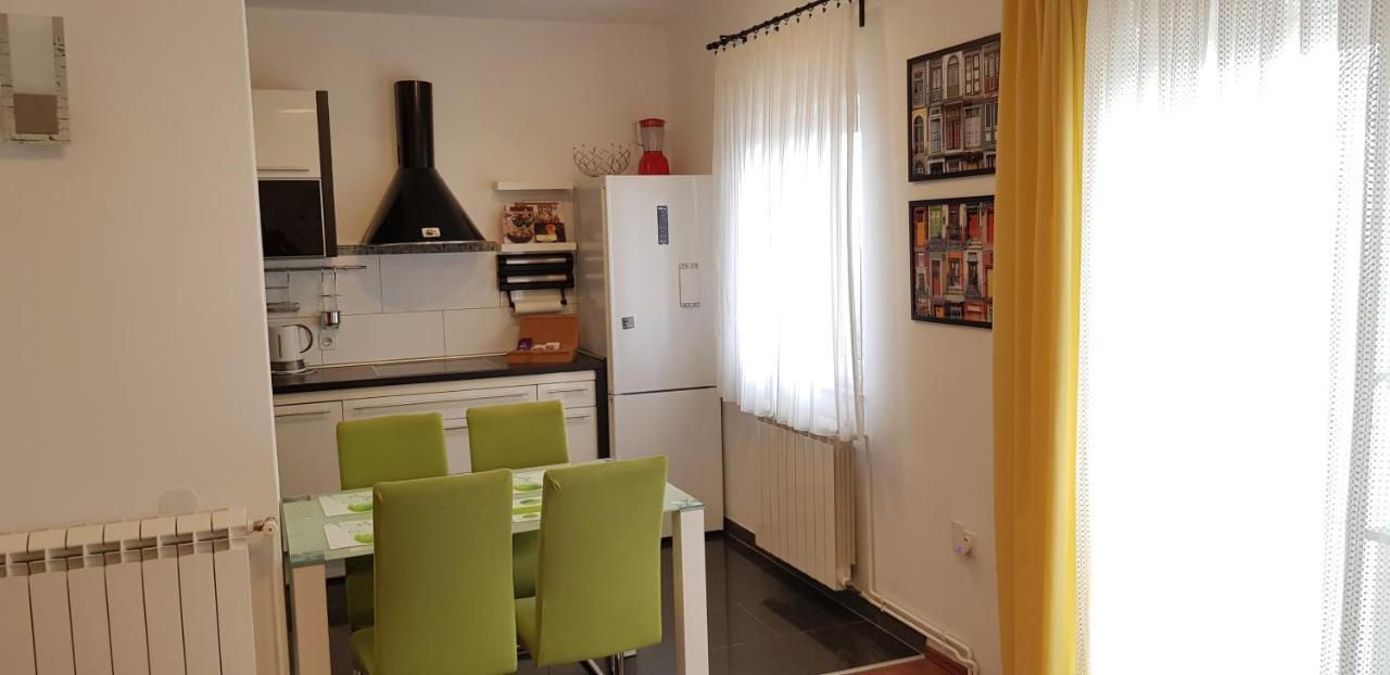 Apartman I Studio Apartman Majoli Kukuljanovo Luaran gambar