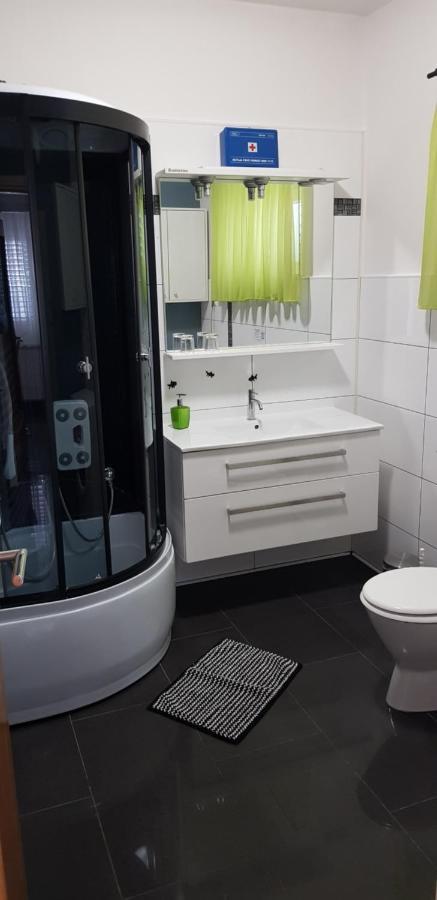 Apartman I Studio Apartman Majoli Kukuljanovo Luaran gambar